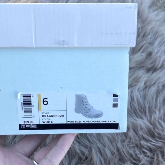 SO Dragonfruit Lace up Ankle Boots in White - Picture 8 of 12